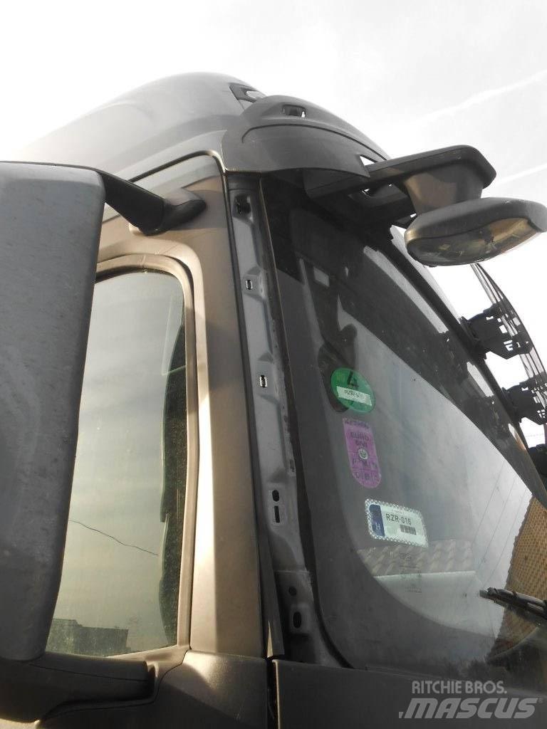 Ford F-MAX 4x2 MEGA 牵引车