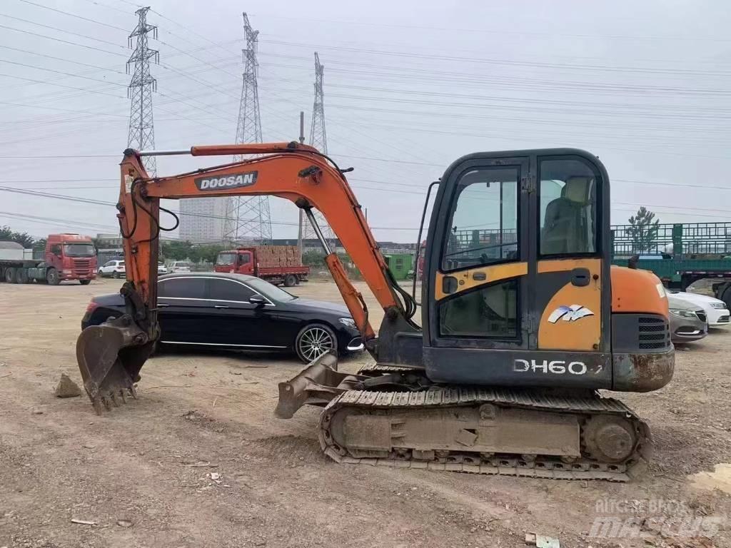 Doosan DH 60 小型挖掘机