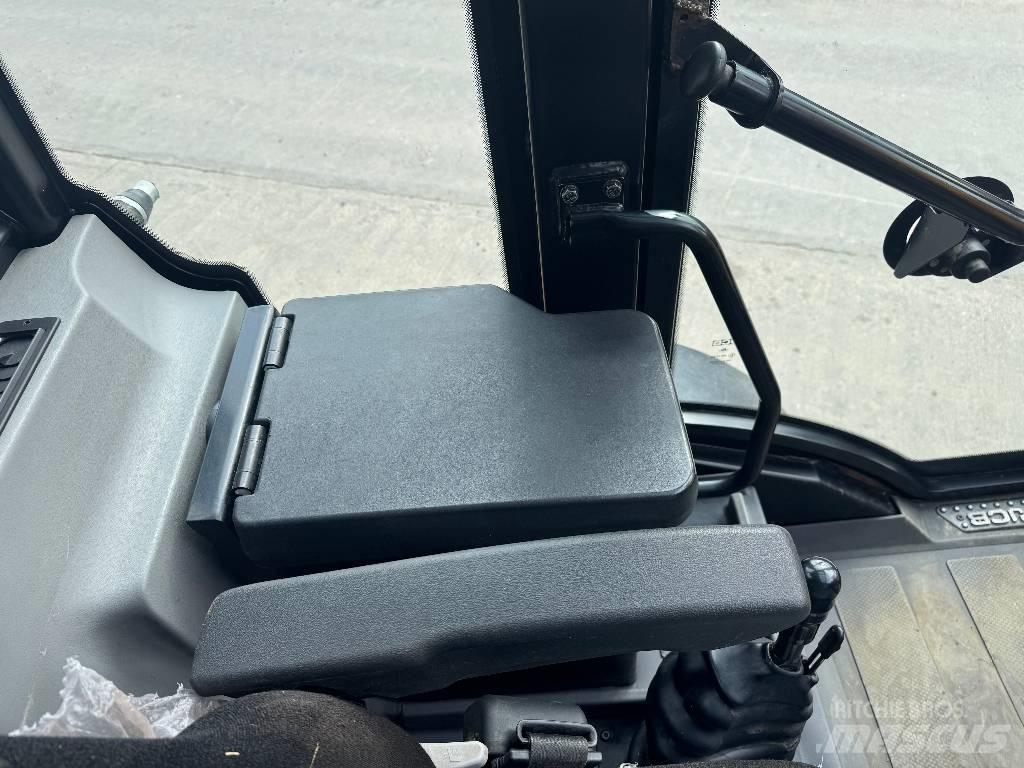 JCB TM 320 S 电动叉车