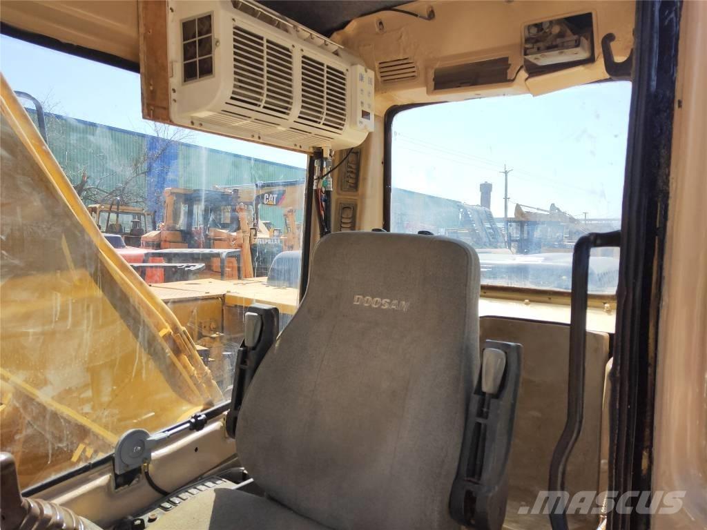 CAT 320B 履带挖掘机