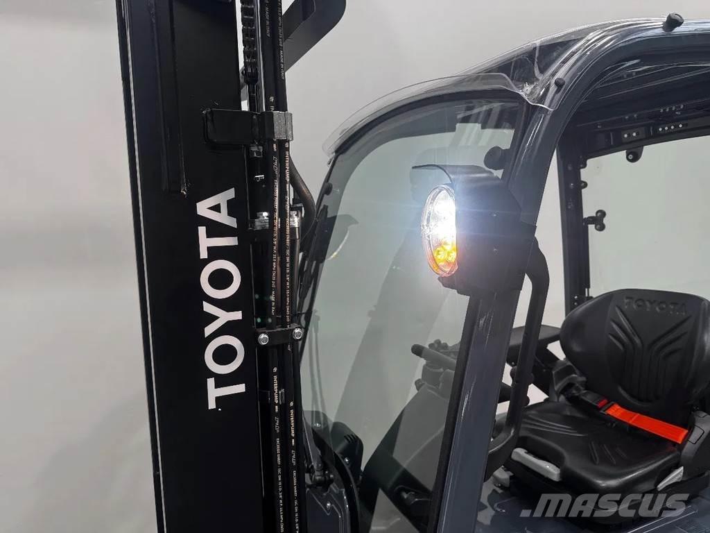 Toyota 8 FBM 20 T 电动叉车