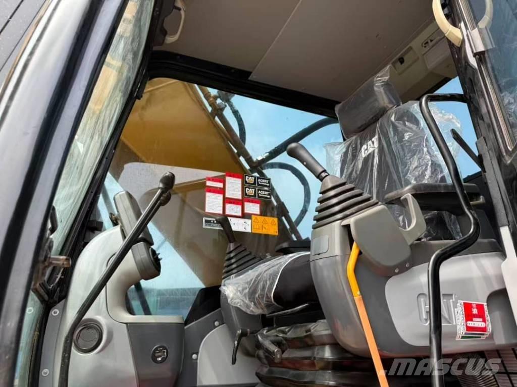 CAT 330 履带挖掘机