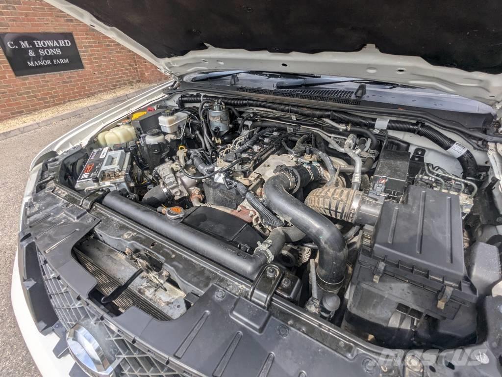 Nissan Navara 皮卡车