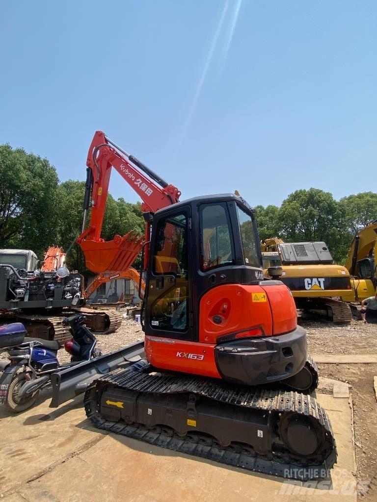 Kubota KX 163 中型挖掘机