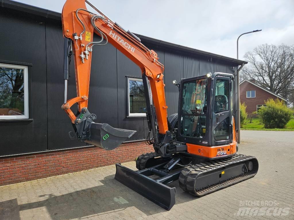Hitachi ZX 55 U-5 小型挖掘机