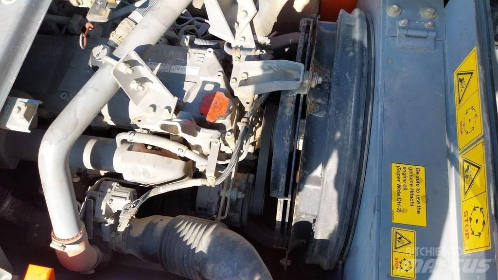 Hitachi ZX220W-5B 轮式挖掘机