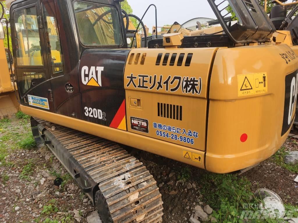CAT 320 D2 履带挖掘机