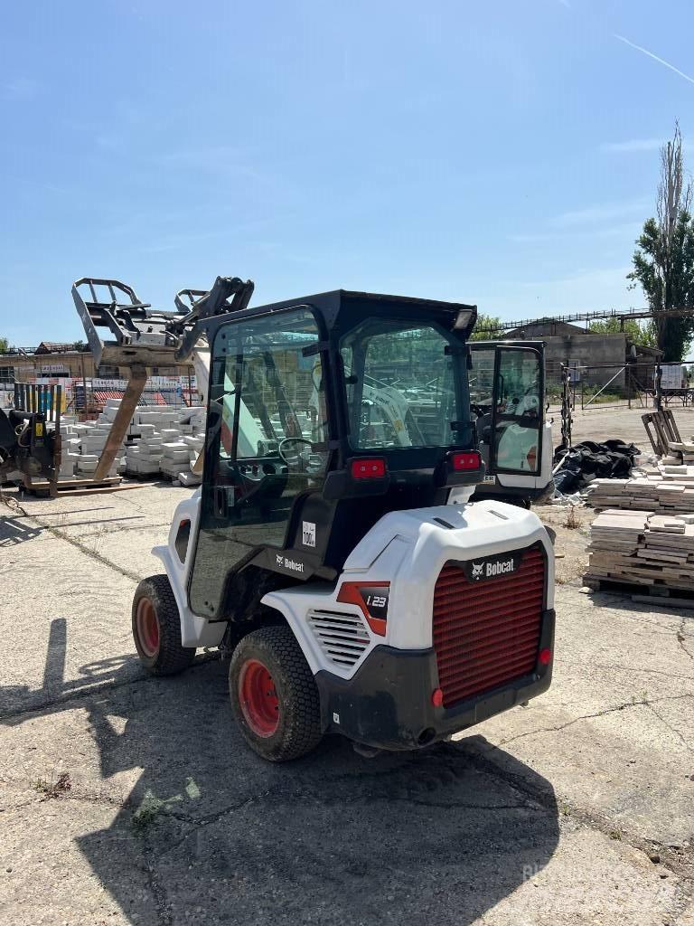 Bobcat L 23 小型装载机
