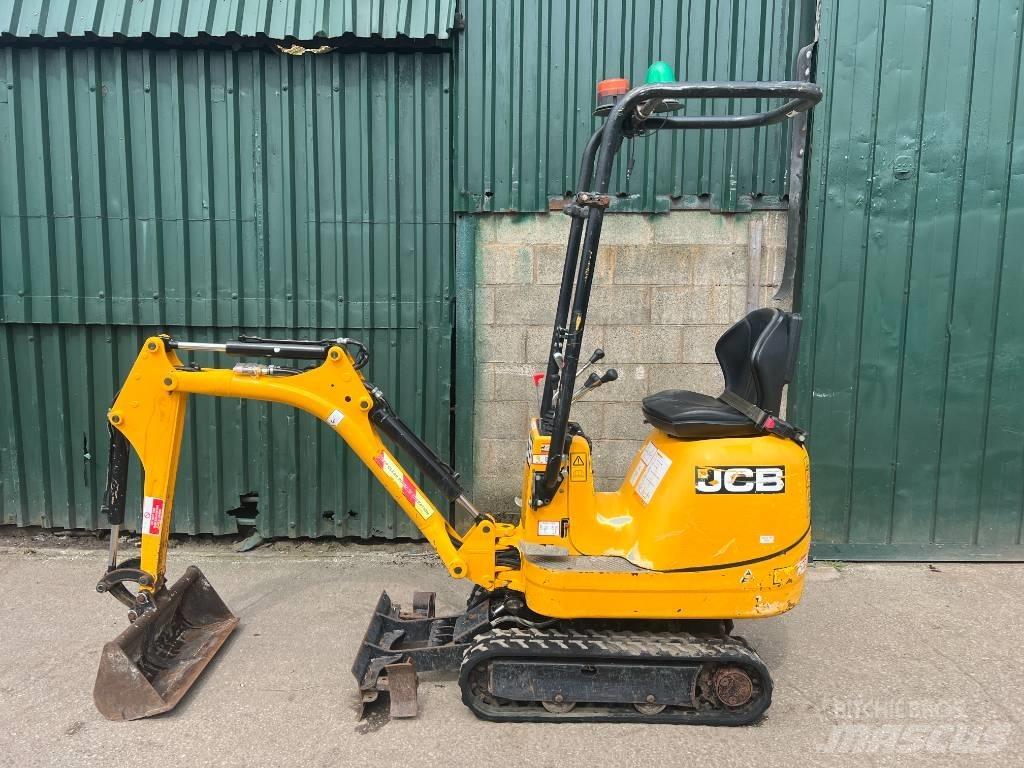 JCB 8008 CTS 小型挖掘机