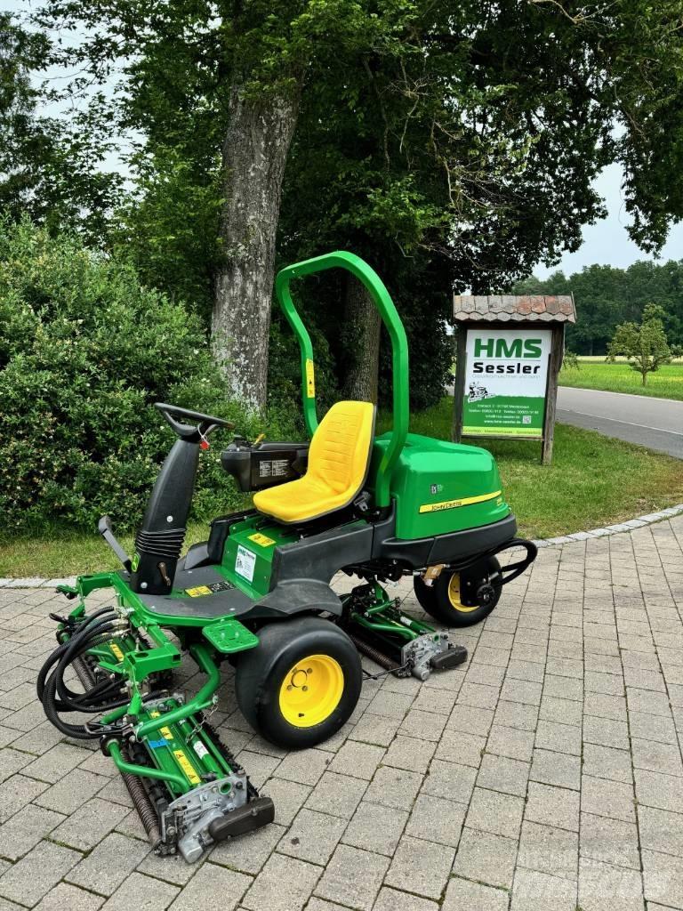John Deere 2500 B 果岭剪草机