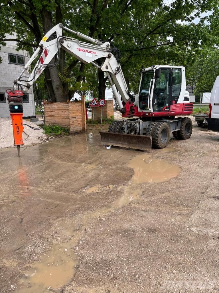 Takeuchi TB295W 轮式挖掘机