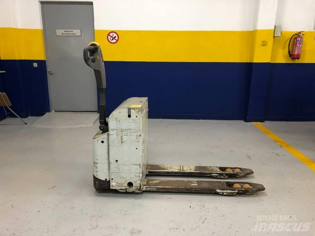 Atlet PLL200 手托盘堆垛机