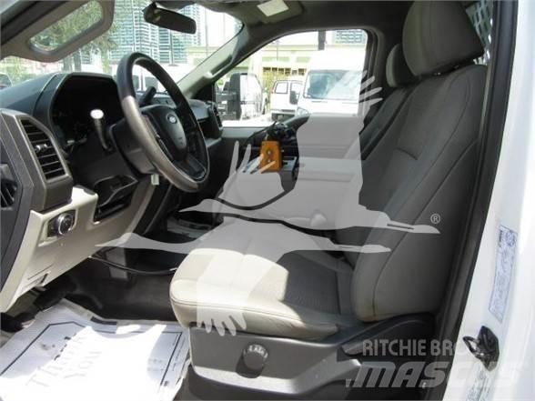 Ford F550 融雪撒布机