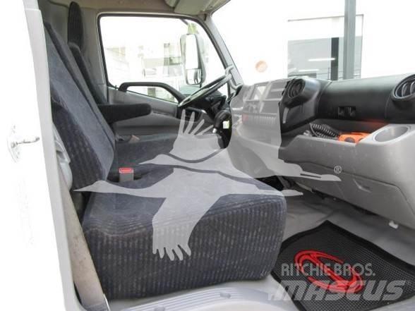 Hino 195 平板栏板货车