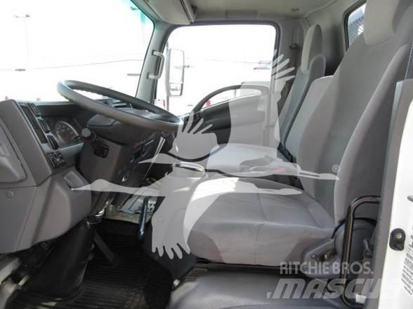 Isuzu NRR 平板栏板货车