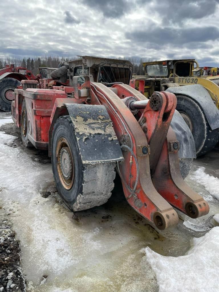 Sandvik LH 307 地下装载机