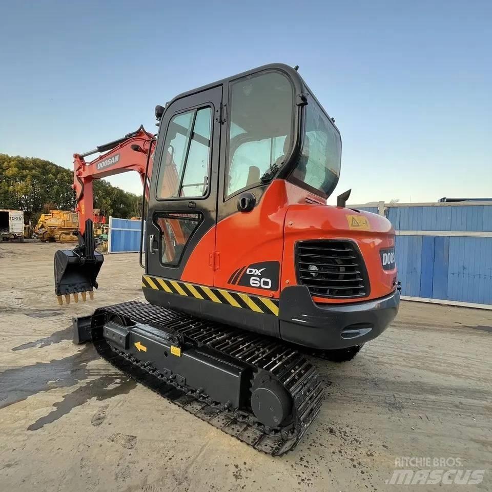 Doosan DX 60 小型挖掘机