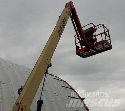 JLG AJ 600 自走式伸缩臂升降机
