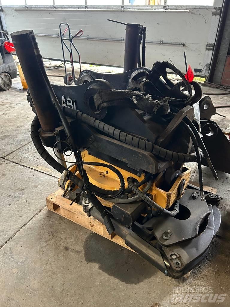 Engcon Tiltrotator 旋转器