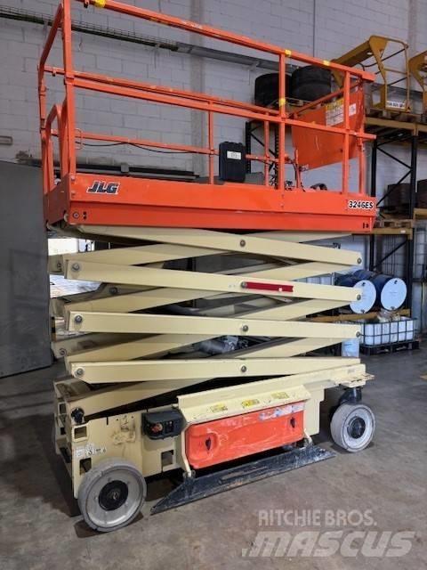 JLG ES3246 剪叉式升降机