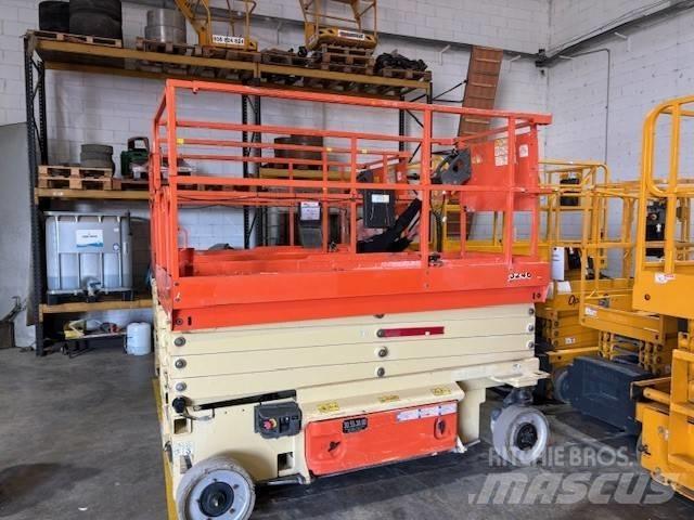 JLG ES3246 剪叉式升降机