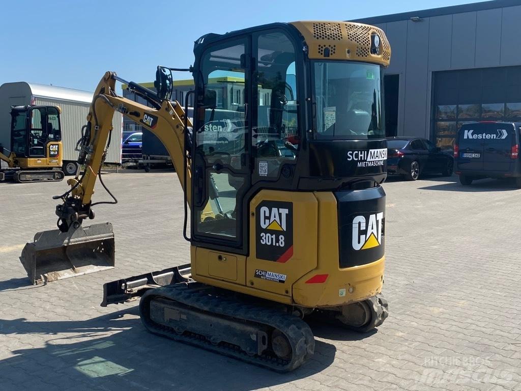 CAT 301.8 小型挖掘机