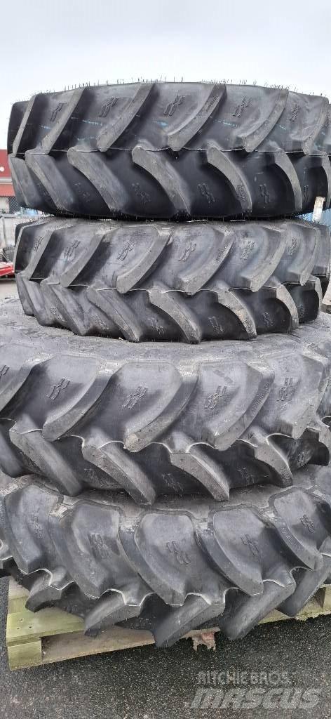 New Holland T5.110 轮胎、车轮、轮圈