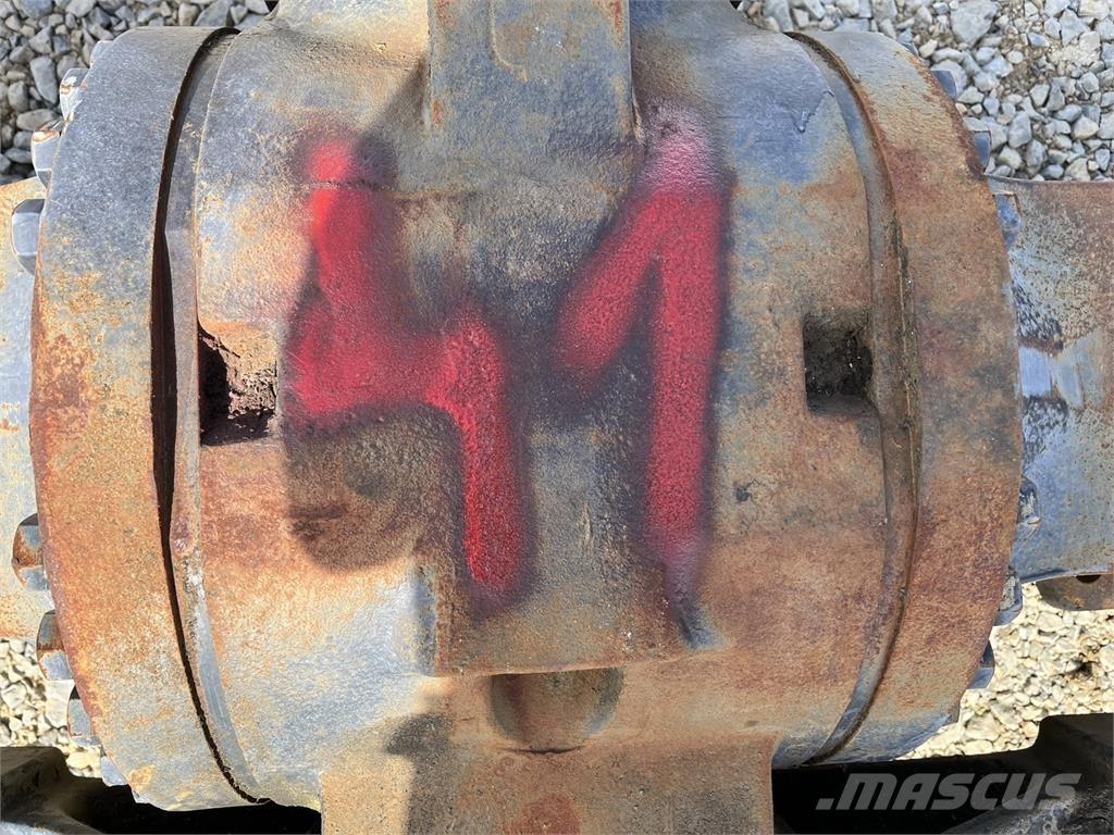 Komatsu 941.1 传动装置