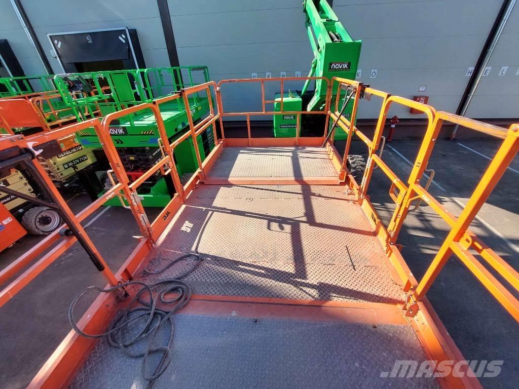 JLG 430 LRT 剪叉式升降机