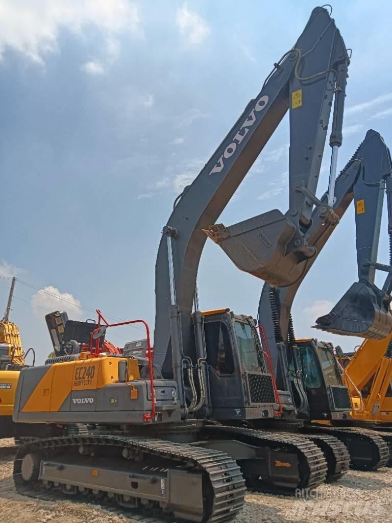 Volvo EC 240 履带挖掘机