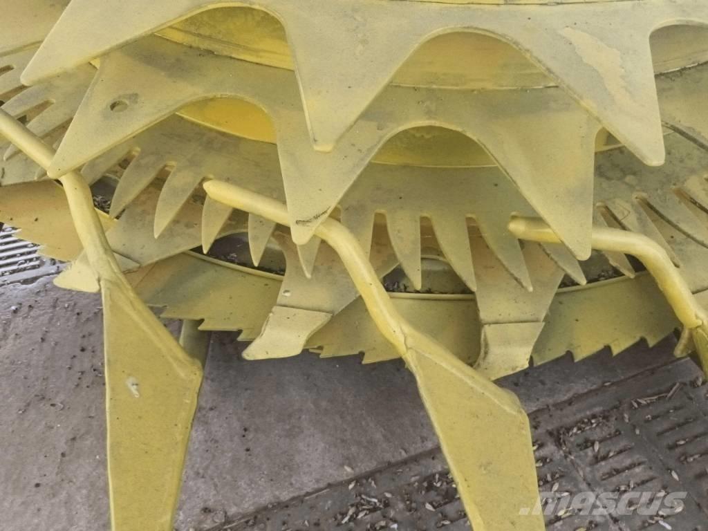 John Deere 7300 i 自走式青贮饲料收割机