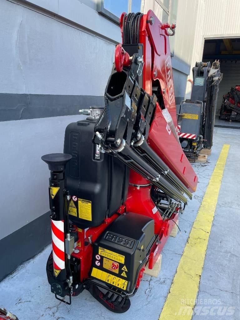 Fassi F85B.0.24 随车折臂吊