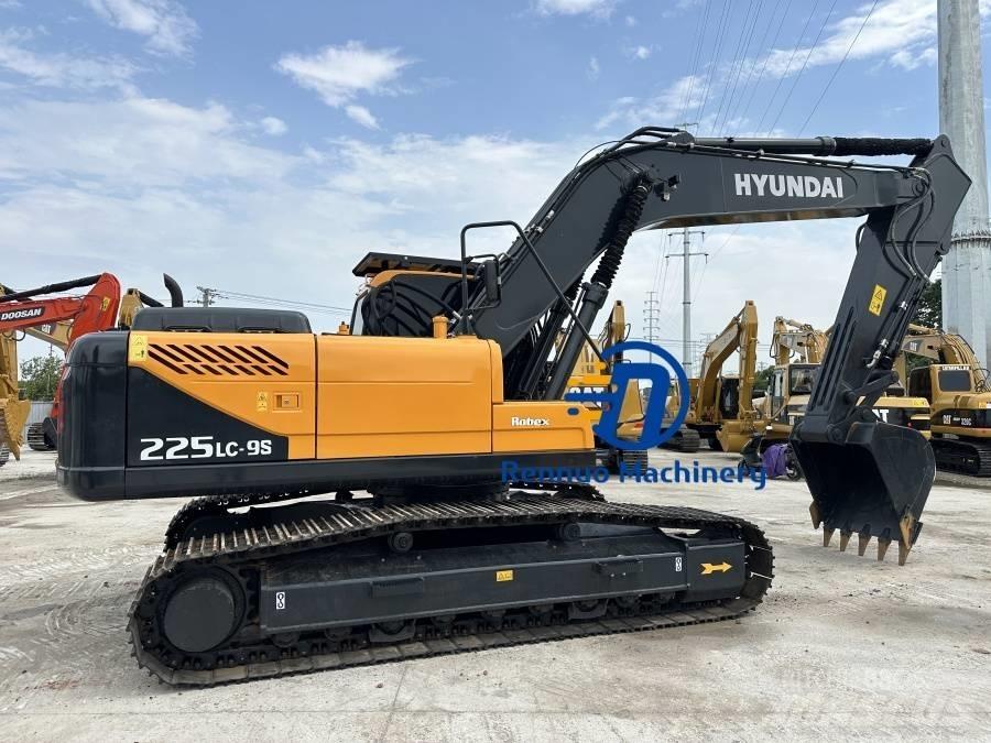Hyundai 225LC-9S 履带挖掘机