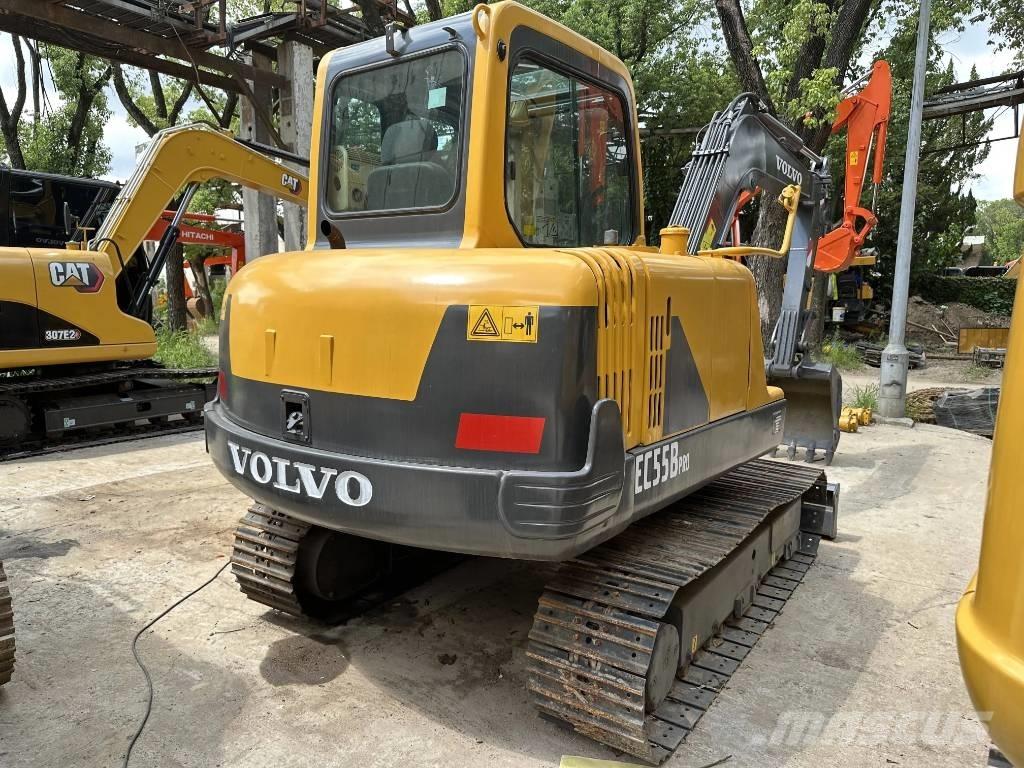 Volvo EC55B 小型挖掘机