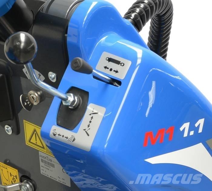 Multione 1.1 滑移装载机