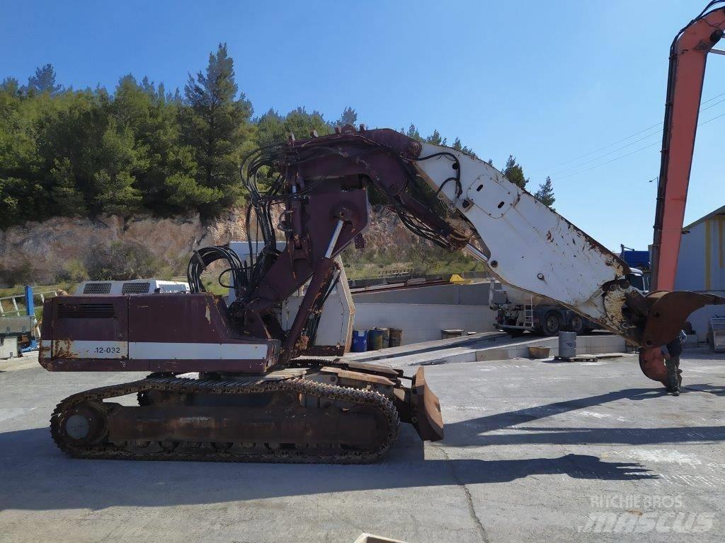 Liebherr 932T 履带挖掘机