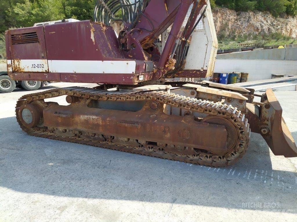 Liebherr 932T 履带挖掘机