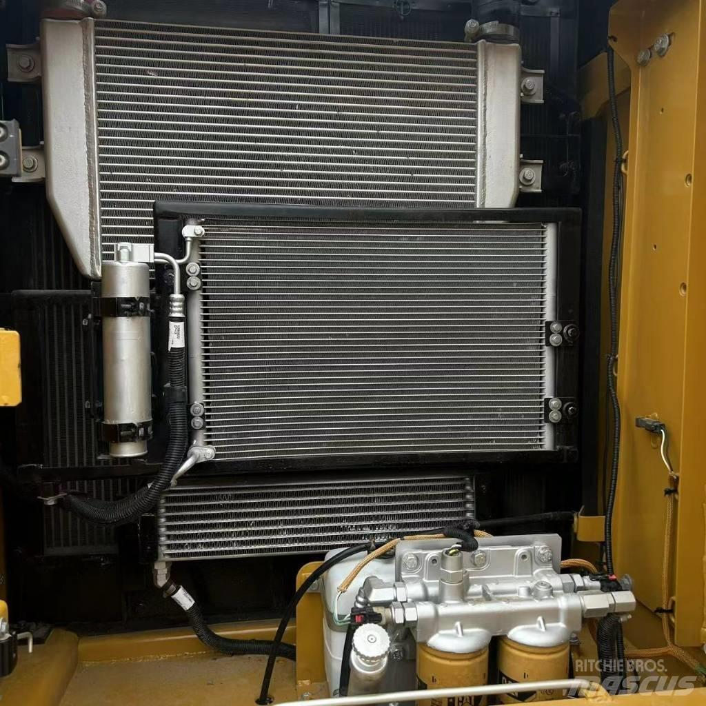 CAT 320 D L 履带挖掘机