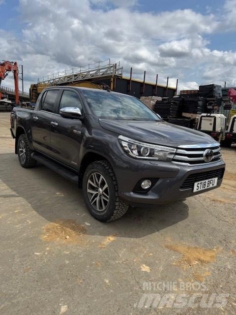 Toyota Hilux 皮卡车