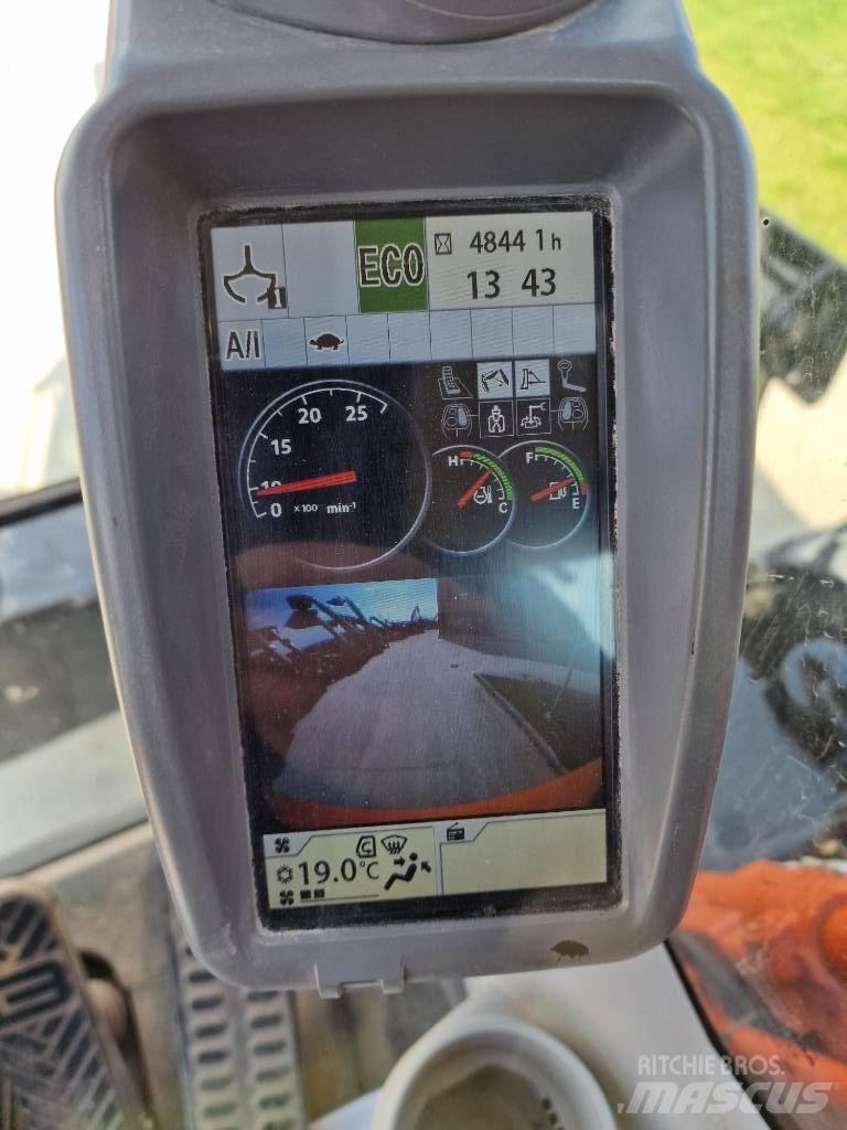 Hitachi ZX220W-6 轮式挖掘机