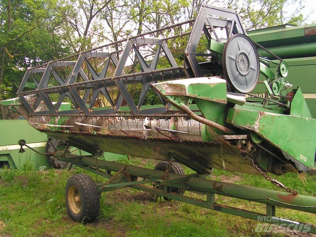 John Deere 2056 联合收割机