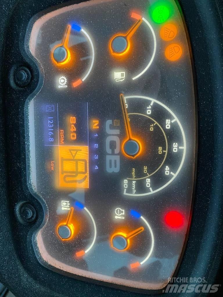 JCB 411 HT T4i 轮式装载机