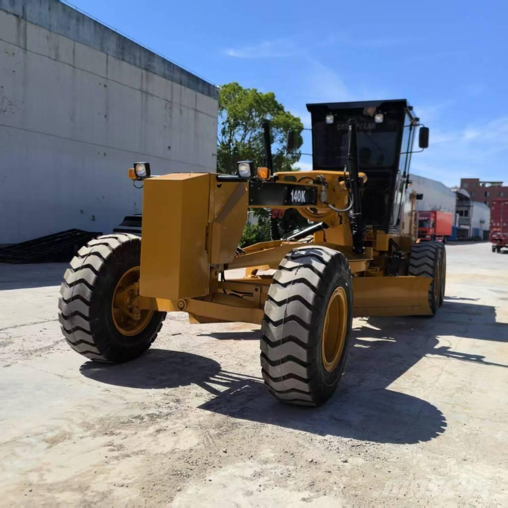 CAT 140 K 平地机/推土机