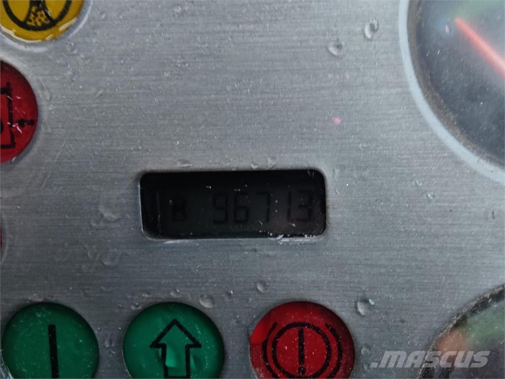 Terex 110W 轮式挖掘机