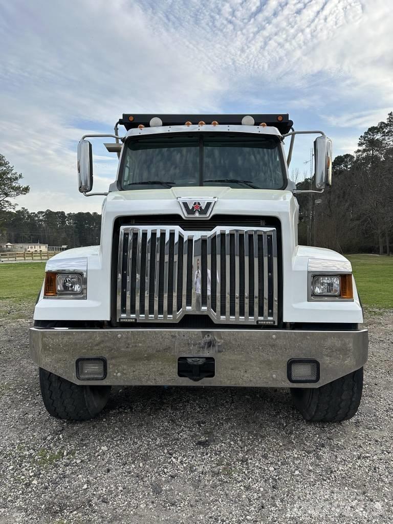 Western Star 4700 自卸式货车
