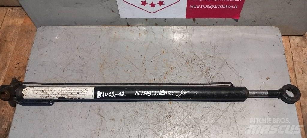 MAN TGL.    81978122318 液压