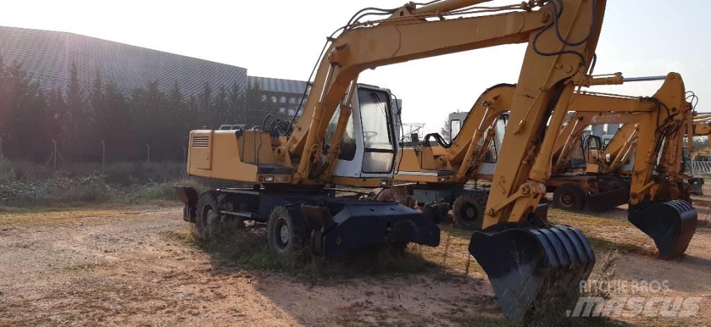 Liebherr A 902 轮式挖掘机