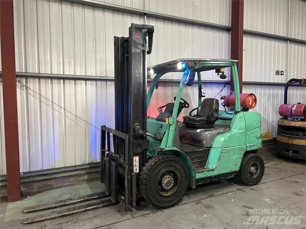 Mitsubishi FG40NT 天然气叉车
