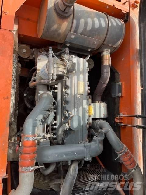 Doosan DX 225 LC 履带挖掘机