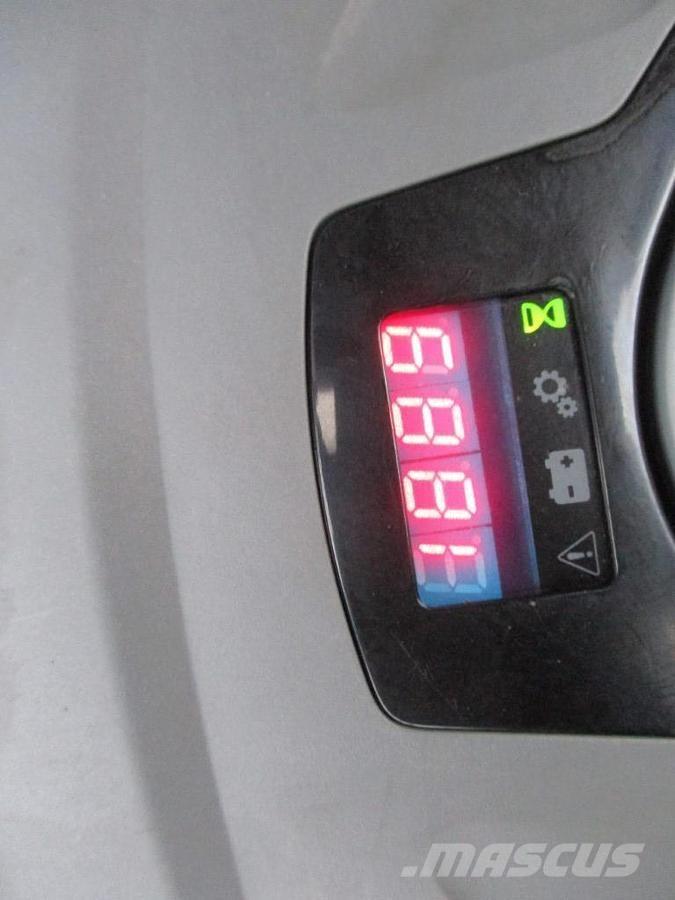 Toyota SPE120 电动搬运车